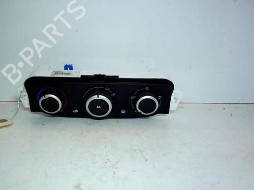 climate-control-renault-megane-iii-hatchback-bz01_-b3_-2008-37304071 main image