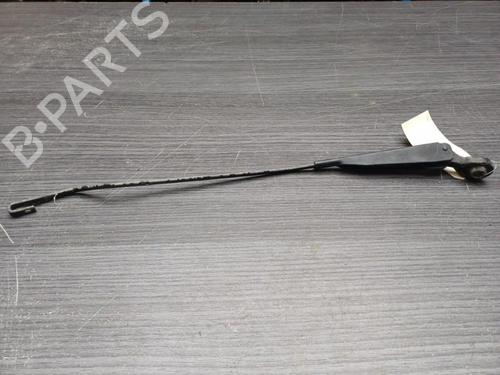 Used Front windshield wiper arm Front windshield wiper arm 37319931 37319931