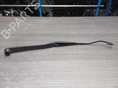 front-windshield-wiper-arm-nissan-juke-f15-2010-2011-2012-2013-2014-2015-2016-2017-2018-2019-37319566 main image