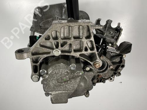 gearbox-fiat-tipo-hatchback-356_-357_-2016-37340817 main image