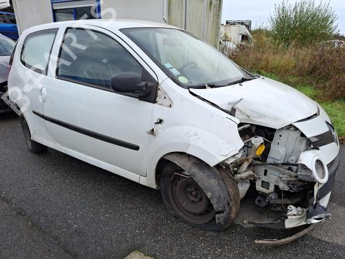 Left front fog light RENAULT TWINGO II (CN0_) 1.5 dCi 75 | BP37339250C30 - Image 4
