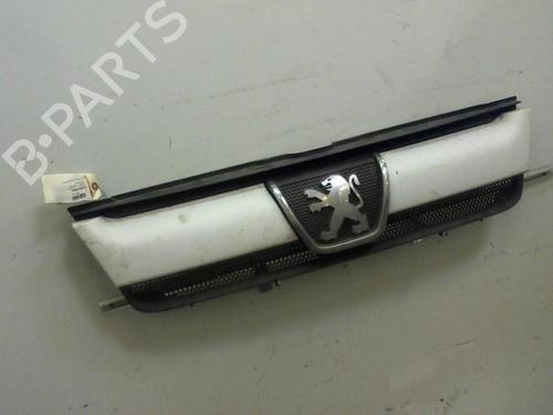 Used Grille Grille 37621752 37621752