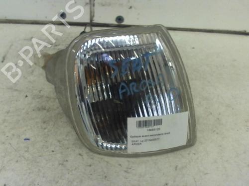 Used Right front indicator Right front indicator 37300570 37300570