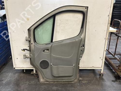 Used Right front door Right front door 37622404 37622404