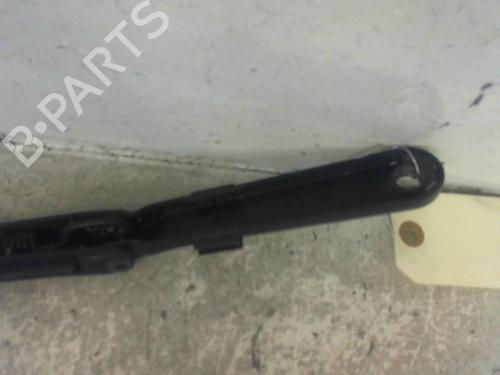 Used Front windshield wiper arm Front windshield wiper arm 37305055 37305055