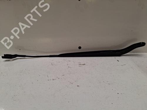 Used Front windshield wiper arm Front windshield wiper arm 37329871 37329871