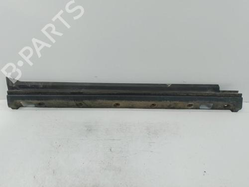 Used Right sideskirt Right sideskirt 37621492 37621492