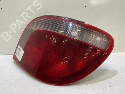 right-taillight-toyota-yaris-_p1_-1999-2000-2001-2002-2003-2004-2005-37320752 main image
