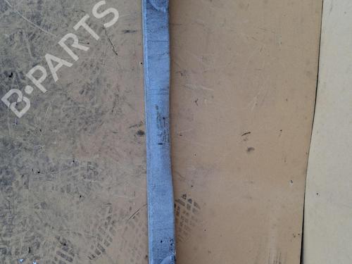 Used Front bumper reinforcement Front bumper reinforcement 37620410 37620410