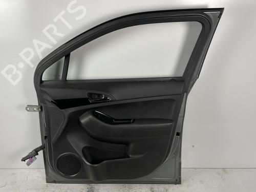Used Right front door Right front door 37531925 37531925