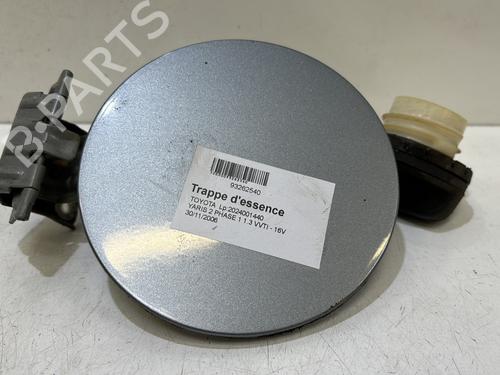 fuel-flap-toyota-yaris-_p9_-2005-2006-2007-2008-2009-2010-2011-2012-2013-2014-37325087 main image