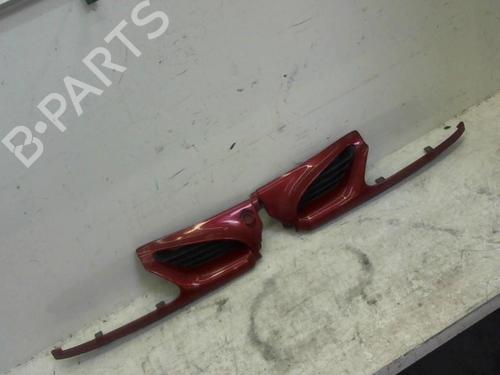 Used Grille Grille 37621760 37621760