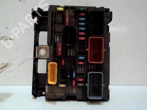 Fuse box CITROËN C4 Coupe (LA_) 1.6 HDi | BP37311067E1 - Image 3