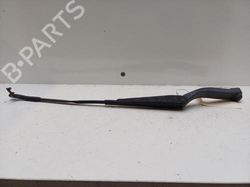 Used Front windshield wiper arm Front windshield wiper arm 37321848 37321848