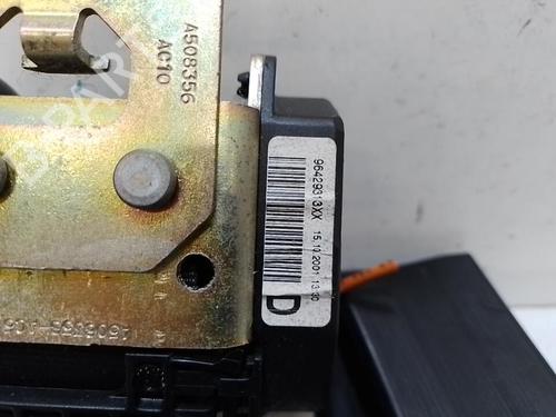 Used Front right seatbelt Front right seatbelt 37313911 37313911