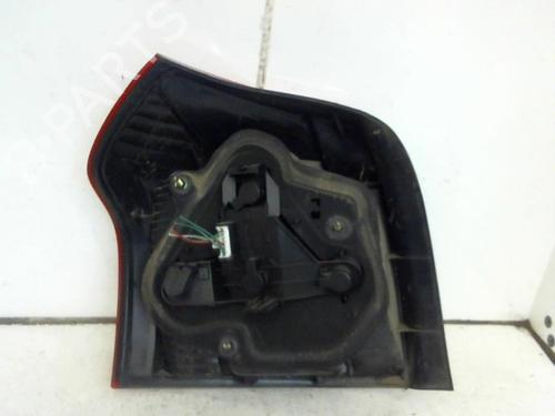 right-taillight-toyota-corolla-_e12_-2001-2002-2003-2004-2005-2006-2007-2008-37301488 main image