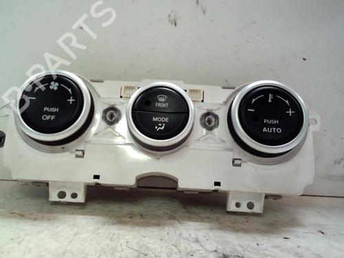 climate-control-mazda-6-hatchback-gg-2002-2003-2004-2005-2006-2007-2008-37304329 main image