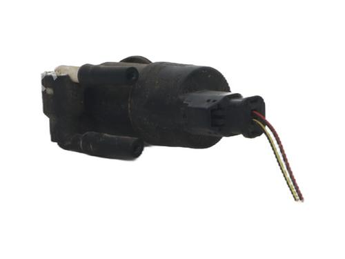 Washer pump PEUGEOT 2008 I (CU_) 1.2 VTi | BP37339631E24 - Image 2