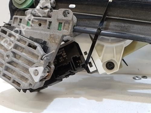 Used Front right window mechanism Front right window mechanism 37317925 37317925
