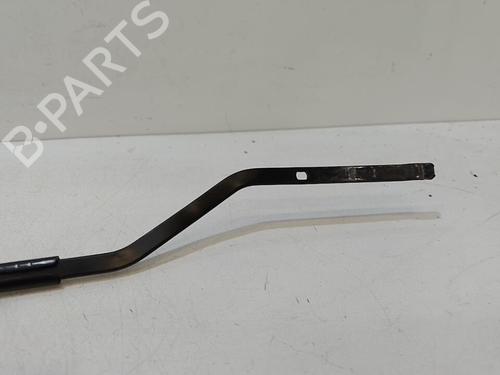 Used Front windshield wiper arm Front windshield wiper arm 37314762 37314762
