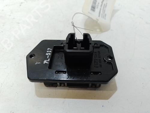 heater-resistor-toyota-yaris-_p13_-2010-2011-2012-2013-2014-2015-2016-2017-2018-2019-2020-37317170 main image
