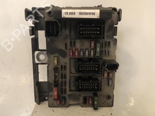 Used Fuse box Fuse box 37309799 37309799