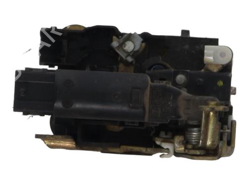 front-right-lock-renault-kangoo-express-fc01_-1997-37336479 main image