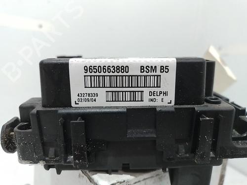 Fuse box PEUGEOT 307 CC (3B) 2.0 16V | BP37312043E1 - Image 3