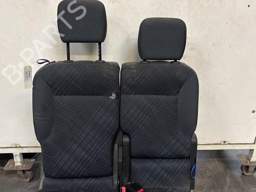 Used Right front seat Right front seat 37622727 37622727