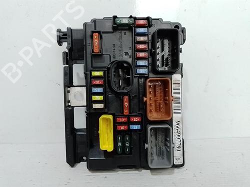 fuse-box-citroen-c3-ii-sc_-2009-37316617 main image