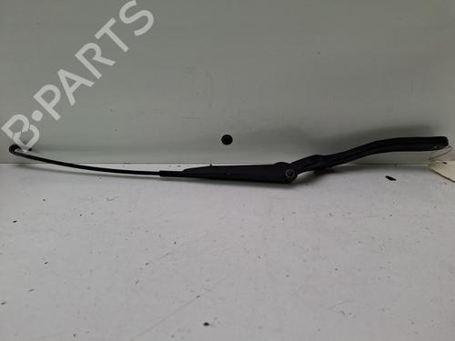 Used Front windshield wiper arm Front windshield wiper arm 37323624 37323624