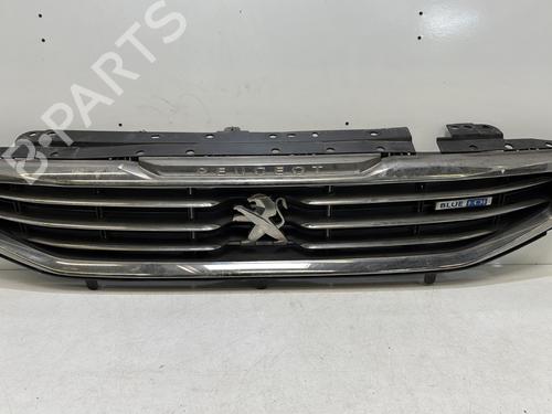 Used Grille Grille 37329258 37329258