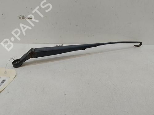 Used Front windshield wiper arm Front windshield wiper arm 37313391 37313391