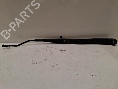 front-windshield-wiper-arm-nissan-juke-f15-2010-2011-2012-2013-2014-2015-2016-2017-2018-2019-37316468 main image