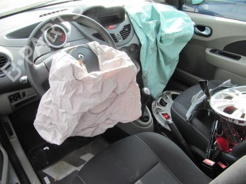 Front right seatbelt RENAULT TWINGO II (CN0_) 1.5 dCi (CN0U) | BP37299530I25 - Image 7