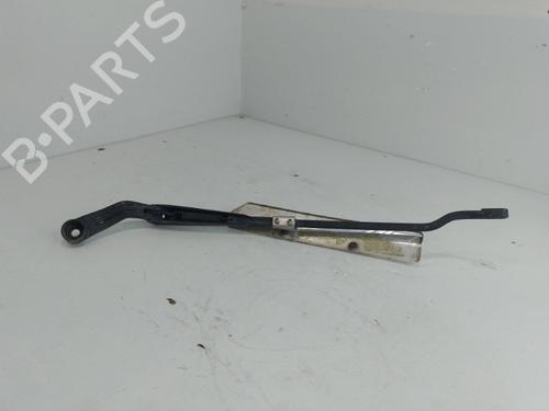 Used Front windshield wiper arm Front windshield wiper arm 37322938 37322938