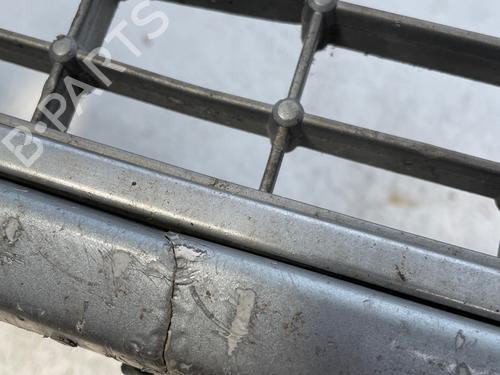 Used Front bumper Front bumper 37531746 37531746