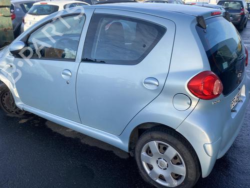 Brugte TOYOTA AYGO (_B1_) 1.4 D-4D (WNB10_, WNB10R) 4800999
