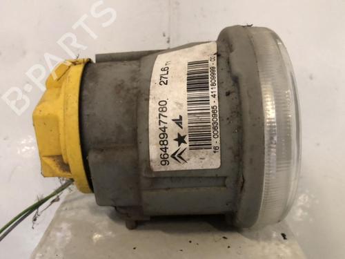Used Right front fog light Right front fog light 37309419 37309419