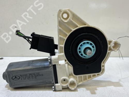 Vindusheismotor venstre foran Vindusheismotor venstre foran MERCEDES-BENZ A-CLASS (W169) A 200 CDI (169.008, 169.308) (140 hp) 37323278 37323278