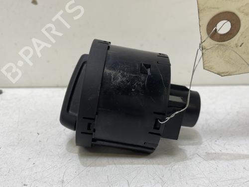 Interruttore luci Interruttore luci SKODA OCTAVIA III (5E3, NL3, NR3) 2.0 TDI (150 hp) 37322579 37322579