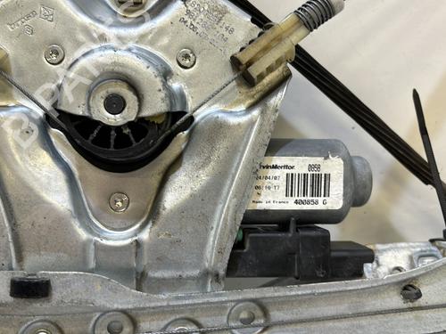 front-left-window-mechanism-renault-clio-iii-br01-cr01-2005-2006-2007-2008-2009-2010-2011-2012-2013-2014-37326760 main image