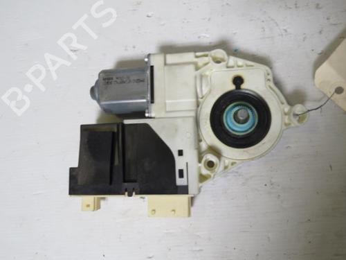 Used Right front window motor Right front window motor 37298007 37298007