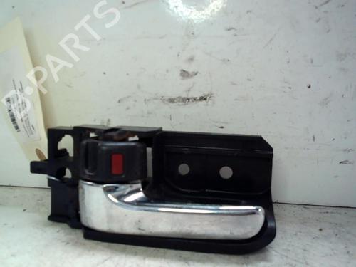 Maneta interior trasera izquierda Maneta interior trasera izquierda TOYOTA AVENSIS (_T25_) 2.0 D-4D (CDT250_, CDT250R) (116 hp) 37304826 37304826