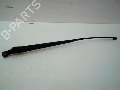 Used Front windshield wiper arm Front windshield wiper arm 37309466 37309466