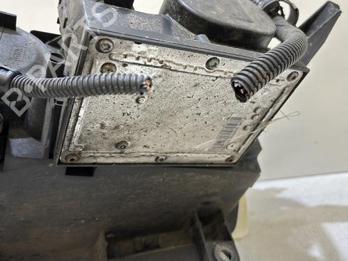 right-headlight-renault-espace-iii-je0_-1996-1997-1998-1999-2000-2001-2002-37325317 main image