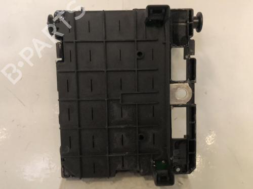 Used Fuse box Fuse box 37309511 37309511