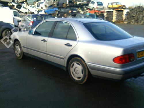 Right taillight MERCEDES-BENZ E-CLASS (W124) | BP37306111C35 - Image 4