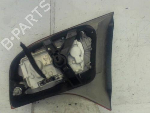 left-tailgate-light-audi-a4-b7-avant-8ed-2004-2005-2006-2007-2008-37303324 main image