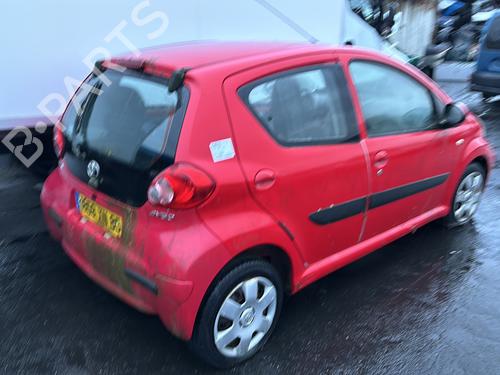 Brugte TOYOTA AYGO (_B1_) 1.0 (KGB10_, KGB10R) 4802958